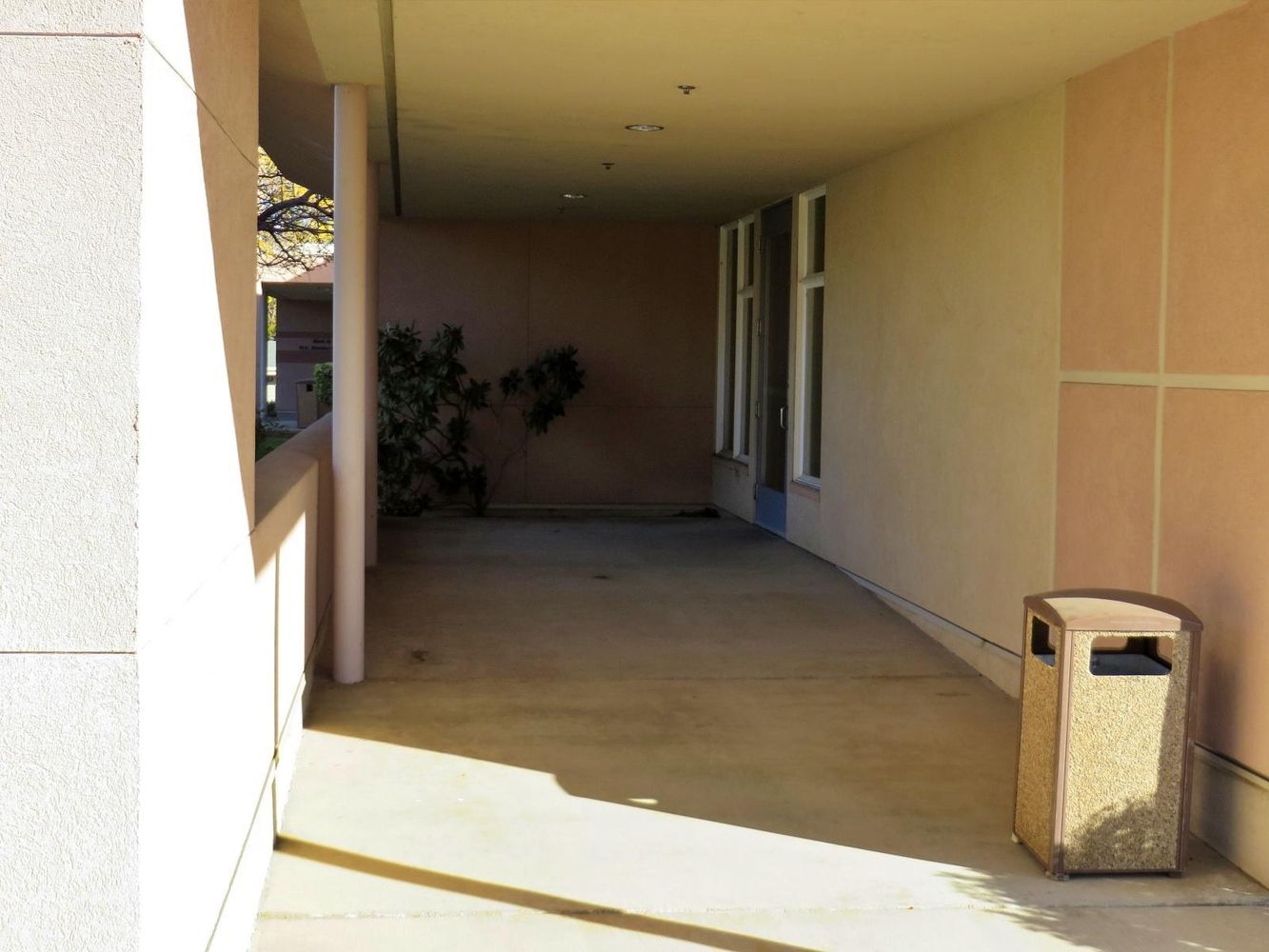 Surgery Center: 2439 Sonoma St, Redding, CA 96001